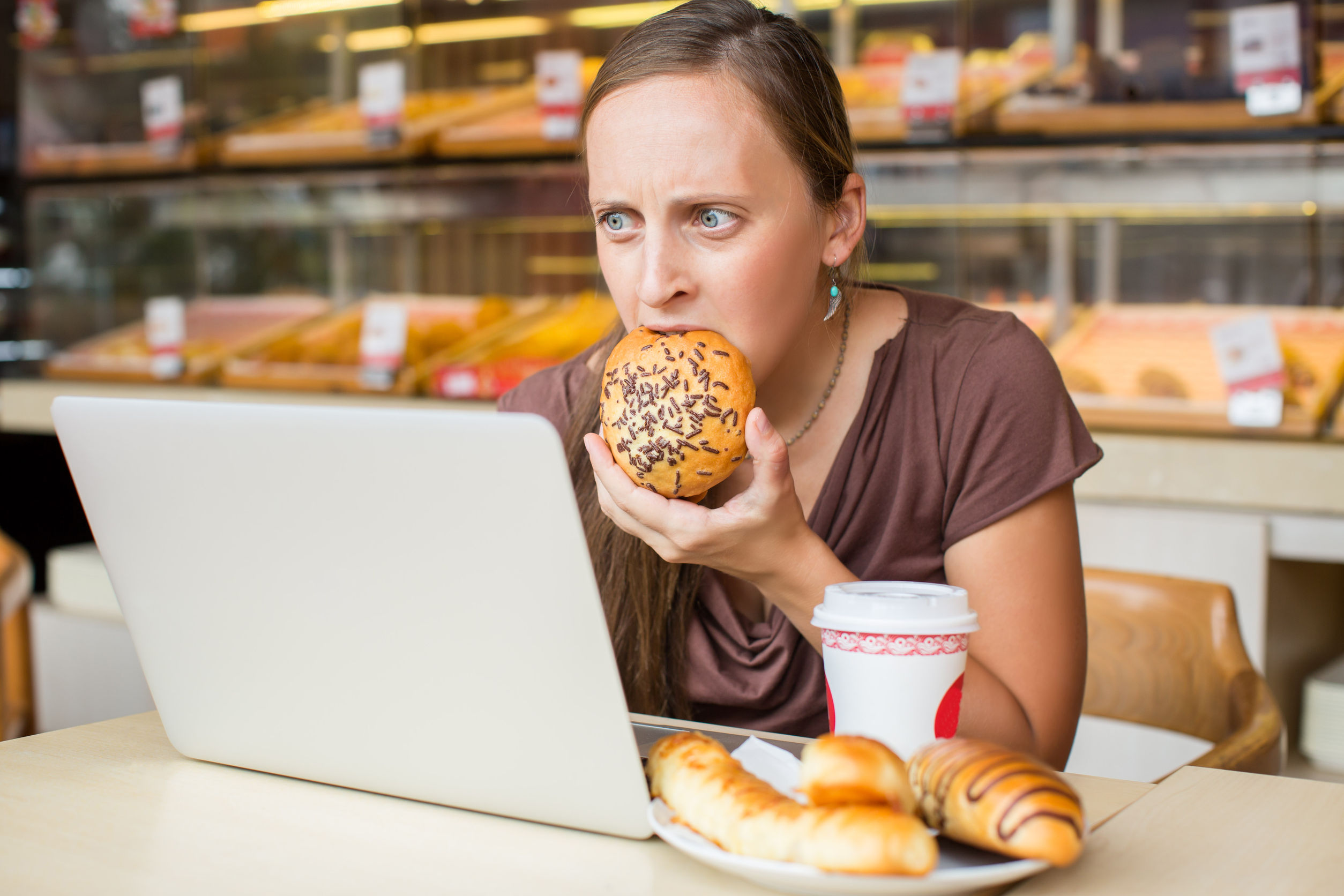The Best Ways To Combat Emotional Eating